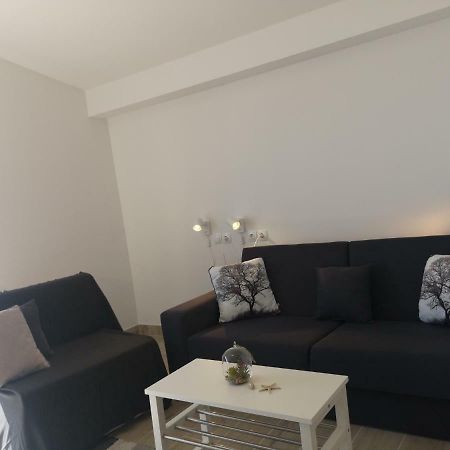 Apartman Studio Kod Ujevica Baška Voda Exteriör bild