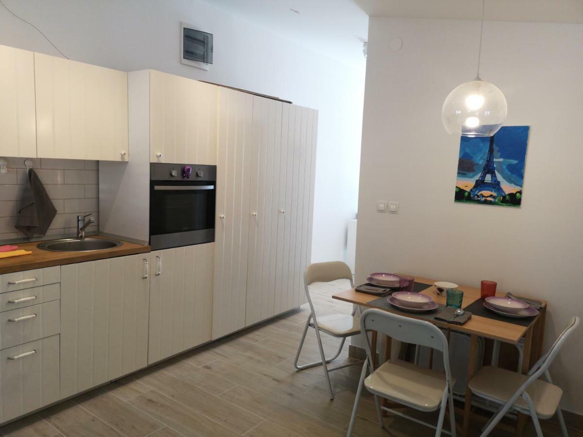 Apartman Studio Kod Ujevica Baška Voda Exteriör bild