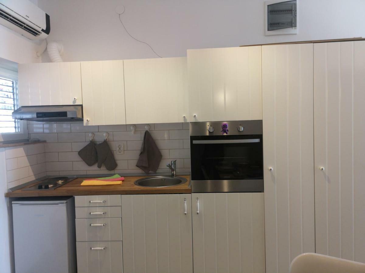 Apartman Studio Kod Ujevica Baška Voda Exteriör bild