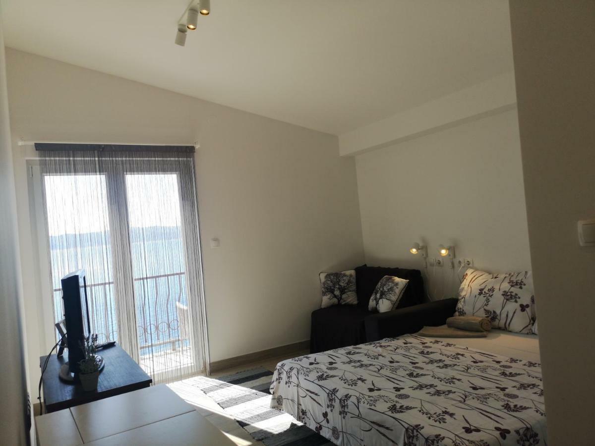 Apartman Studio Kod Ujevica Baška Voda Exteriör bild